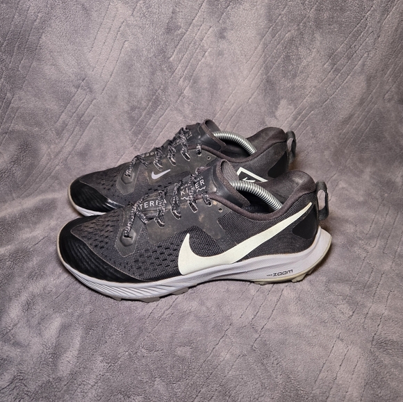 Nike Air Zoom Terra Kiger 5 Trail Running Shoes Womens Sz 8 Athletic Sneakers. - Picture 2 of 9